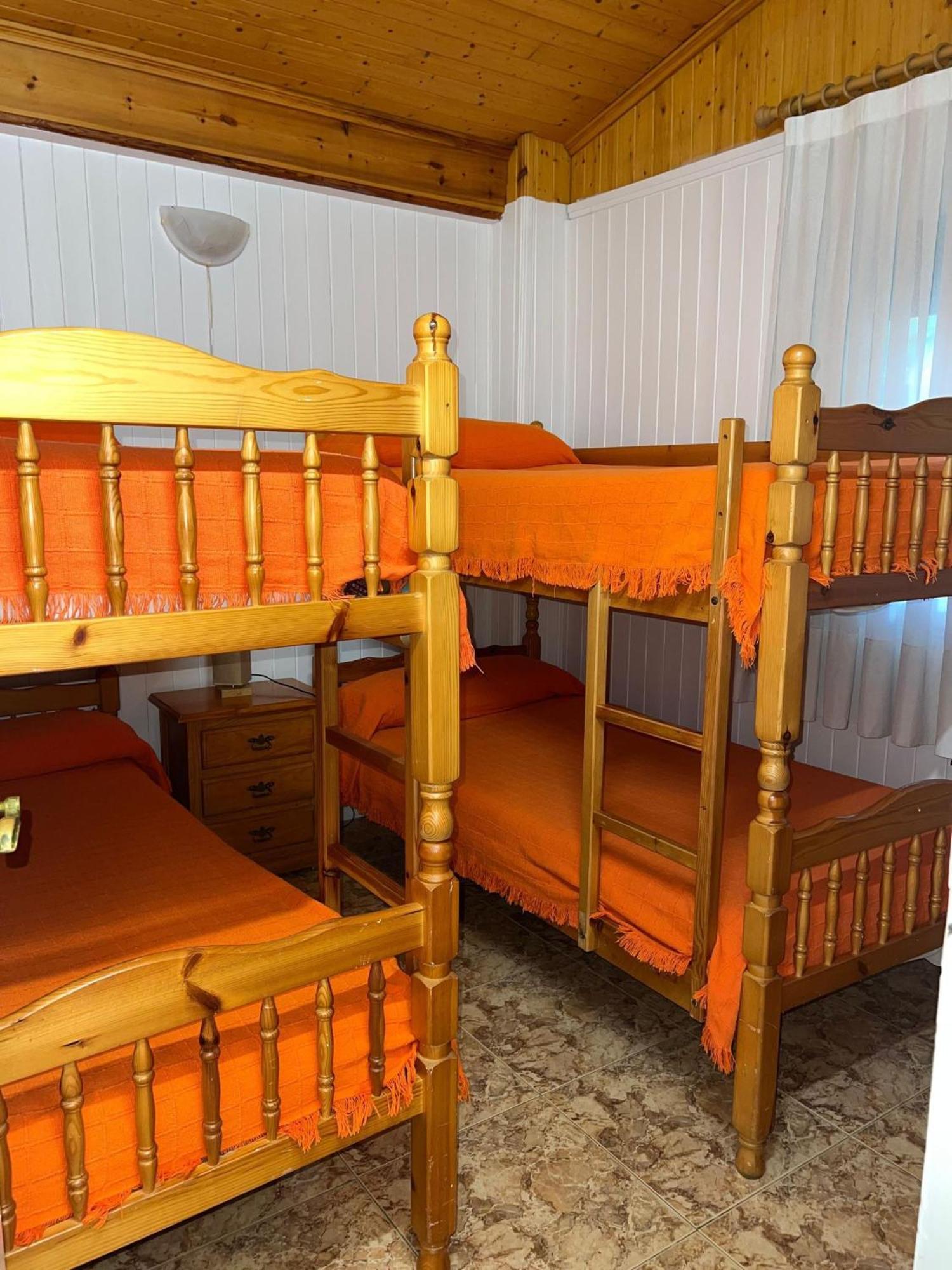 Bungalows & Albergue La Playa Логроньйо Екстер'єр фото