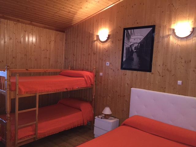 Bungalows & Albergue La Playa Логроньйо Екстер'єр фото