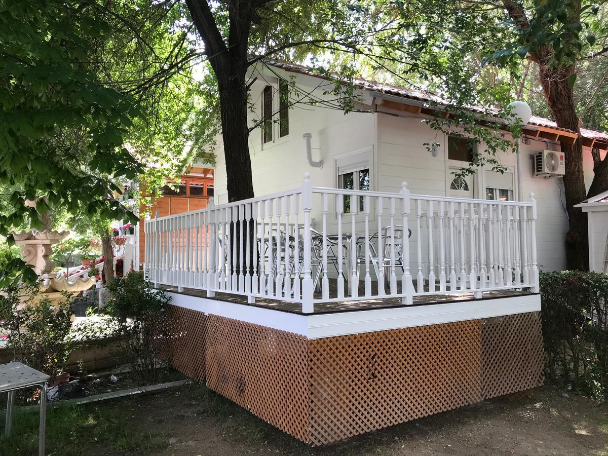Bungalows & Albergue La Playa Логроньйо Екстер'єр фото